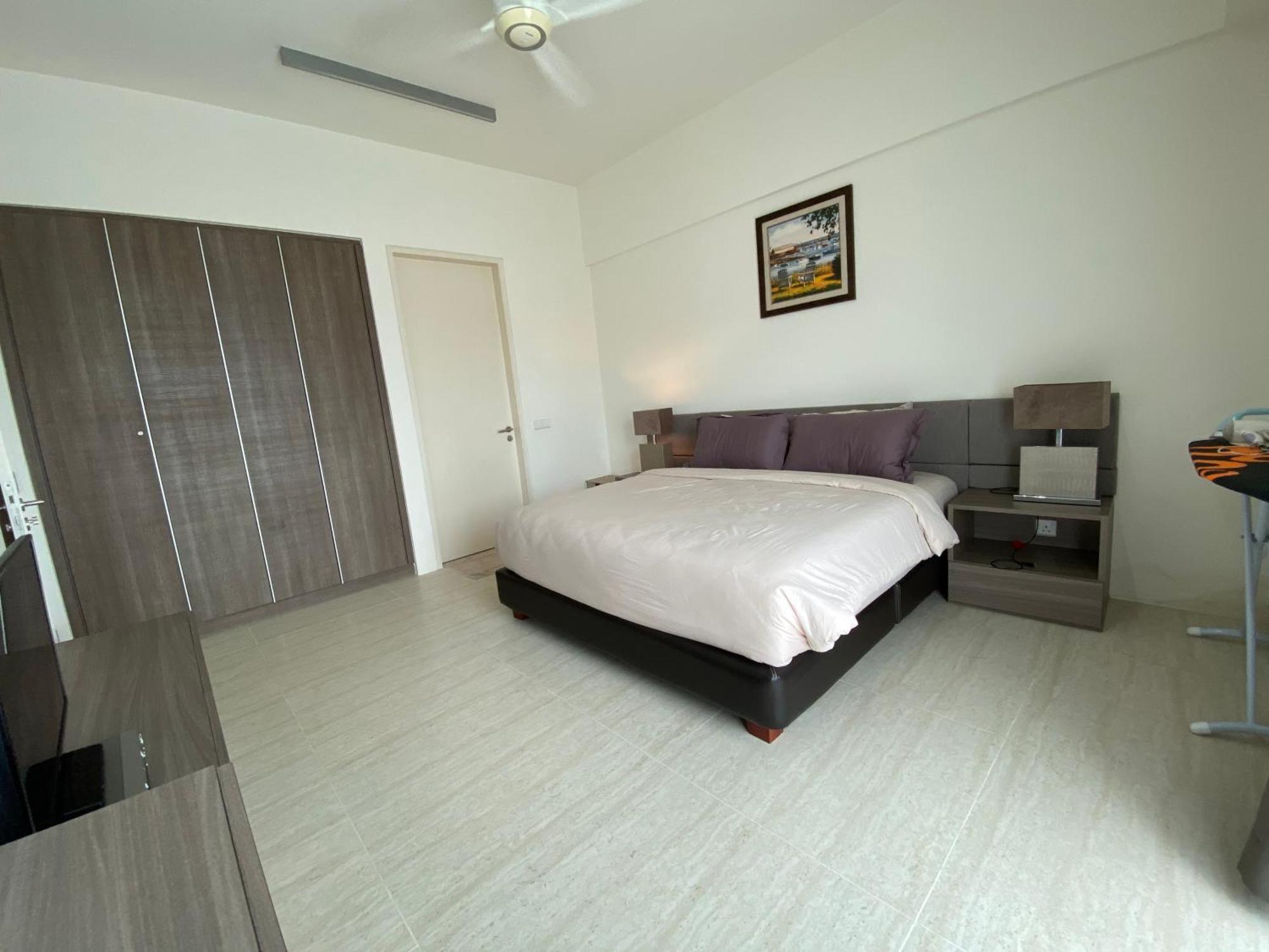 By The Sea @ Cozy Beachfront Home Batu Feringgi Exteriör bild