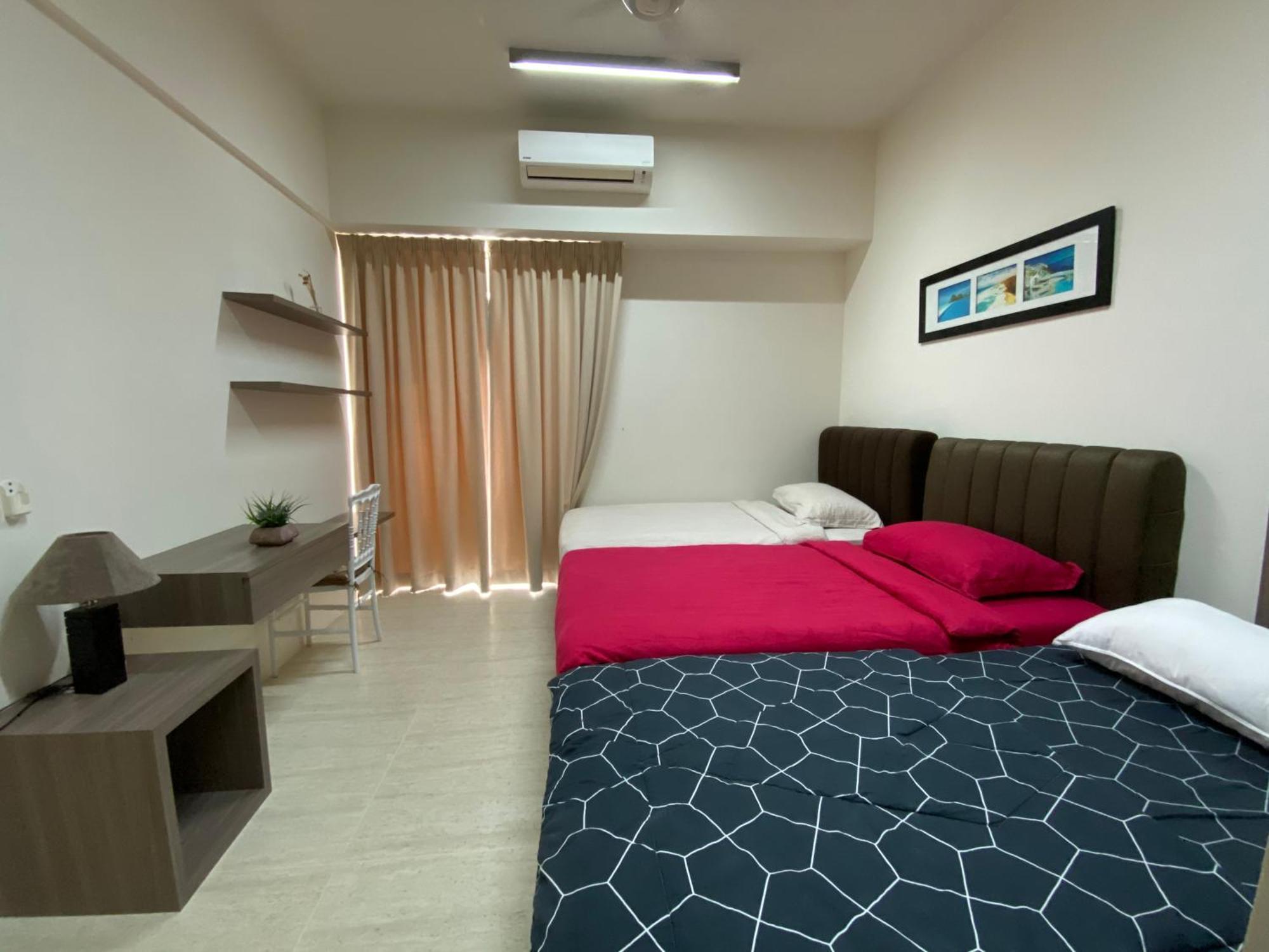 By The Sea @ Cozy Beachfront Home Batu Feringgi Exteriör bild