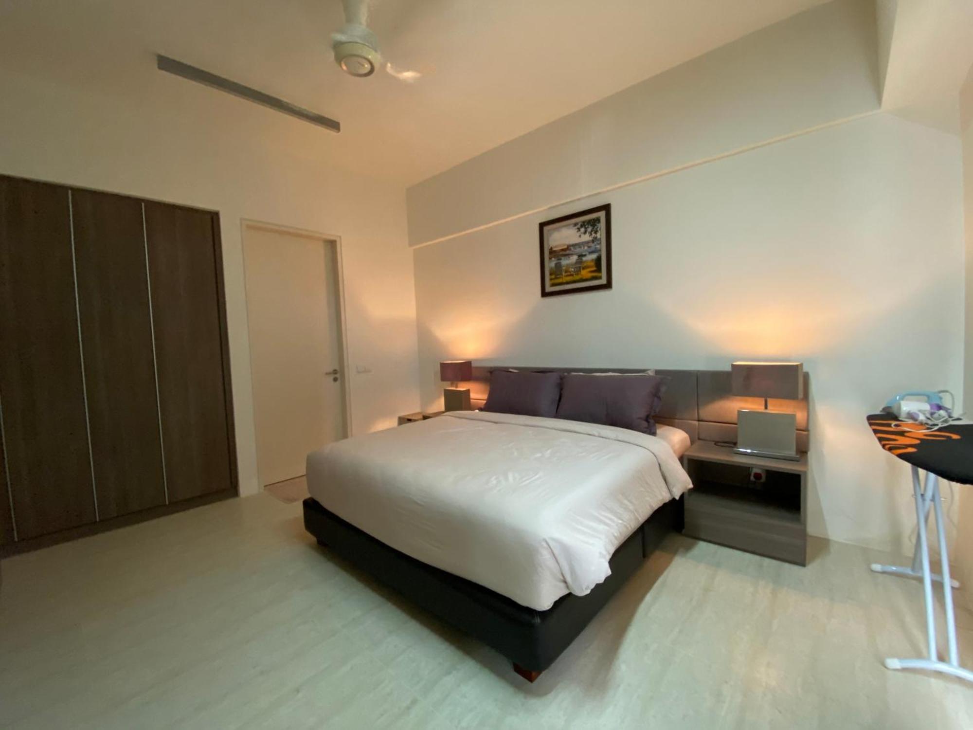 By The Sea @ Cozy Beachfront Home Batu Feringgi Exteriör bild